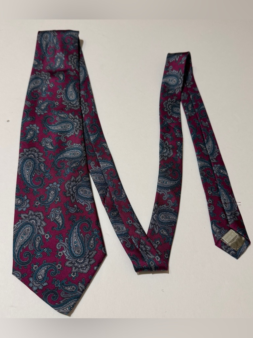 Italy Men’s Fashion 100% Silk Tie Christopher Hayes Multi Color Paisley Design